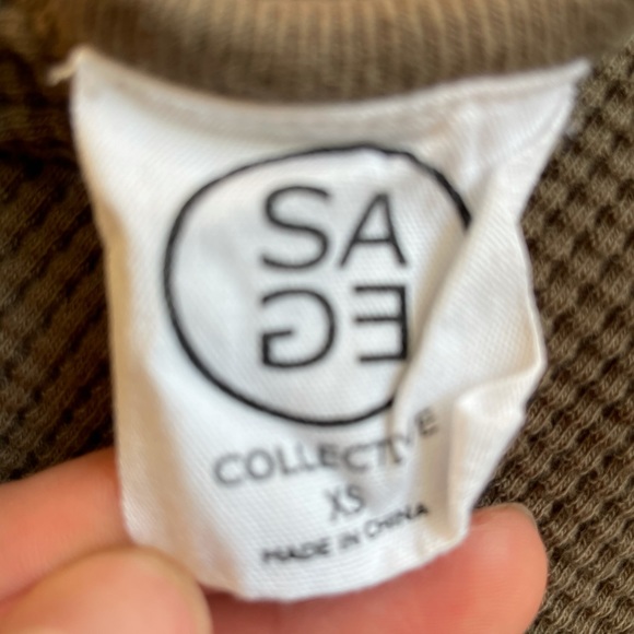 Comfy taupe knit sweater - Picture 3 of 3